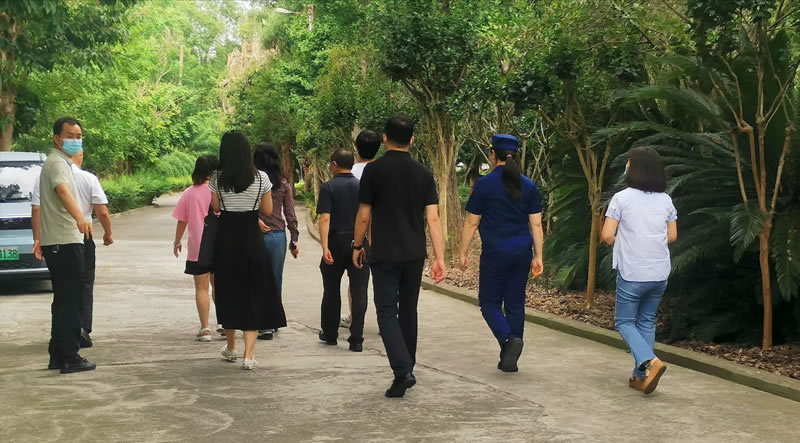 歡迎綿陽市涪城區(qū)政府相關部門領導蒞臨金秋園養(yǎng)老院指導工作